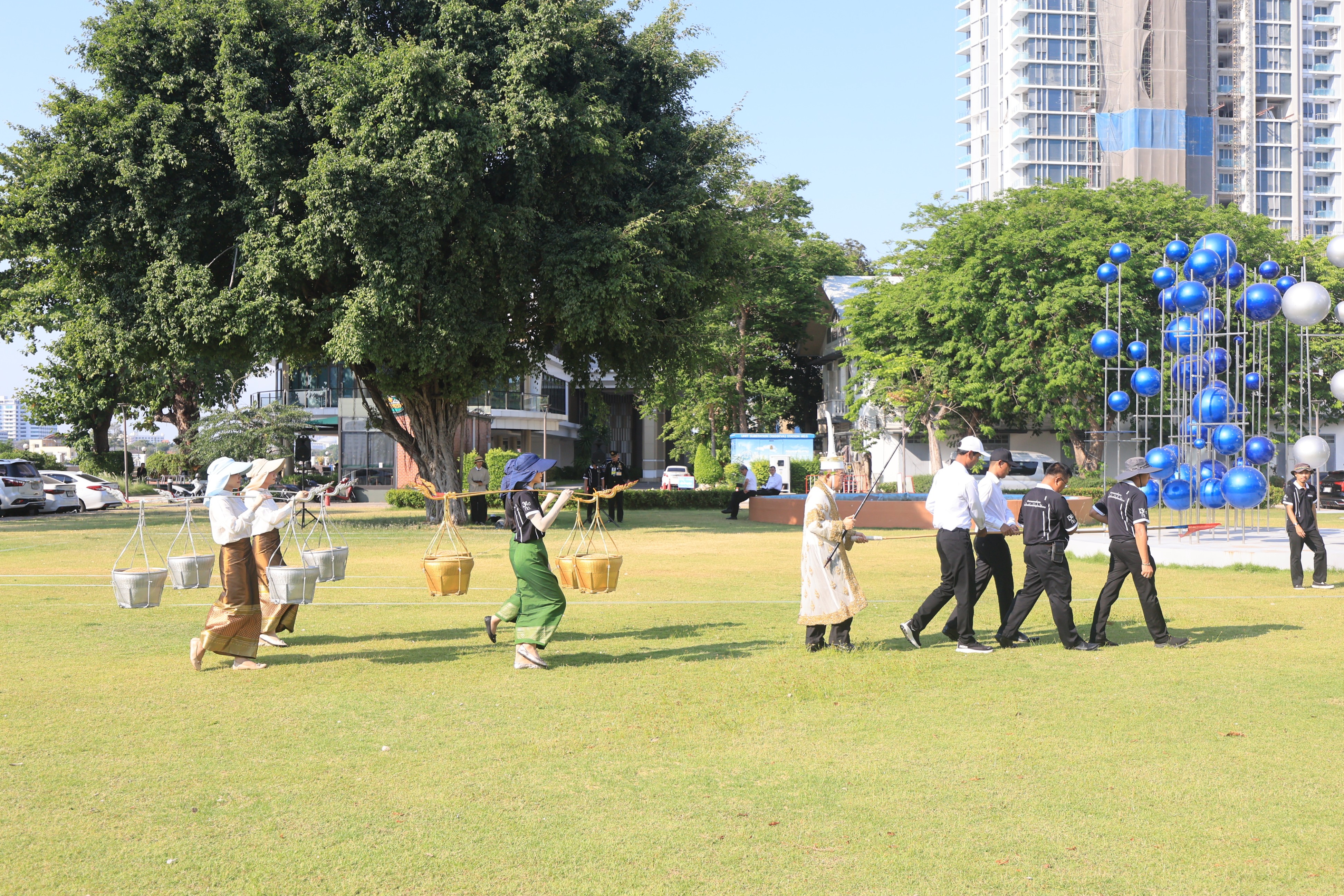 title - ส.ป.ก. ร่วมฝึกซ้อมริ้วขบวนอิสริยยศ ในพระราชพิธีพืชมงคลจรดพระนังคัลแรกนาขวัญ ประจำปี 2569 (ซ้อมกรณีพิเศษ ครั้งที่ 2)